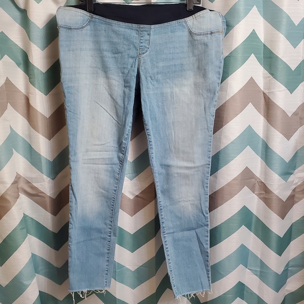 Ingrid & Isabel Maternity Jeggings